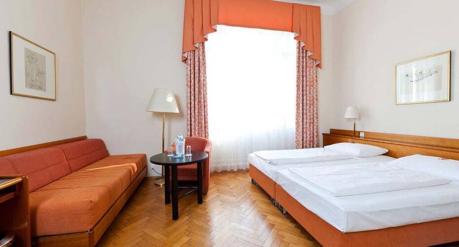 JP Palace Hotel, Bangalore 5
